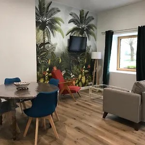 Dépendance De Charme Totalement Rénovée Hébergement de vacances